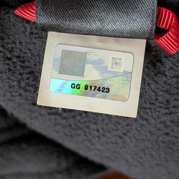 The North Face Polartec 1/4 Zip Black Fleece Pullover - Picture 10 of 10